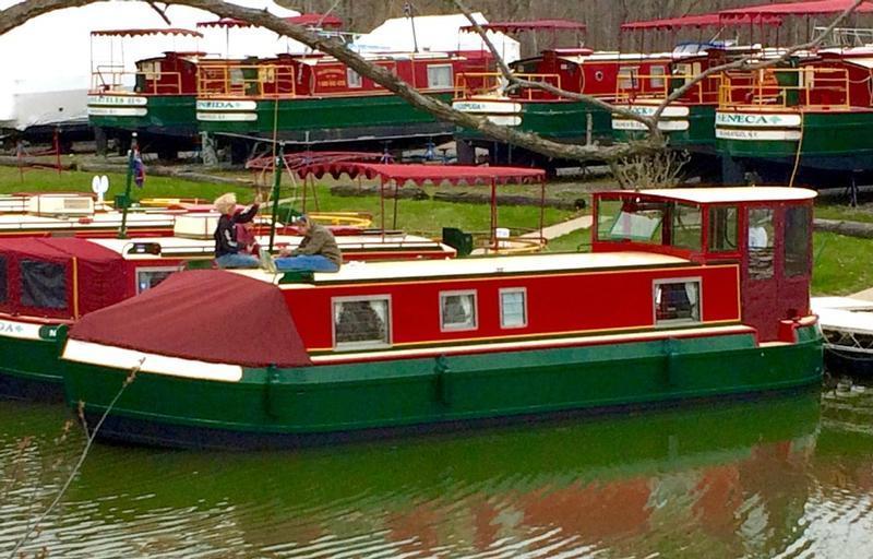 Erie Canal Houseboats Rentals