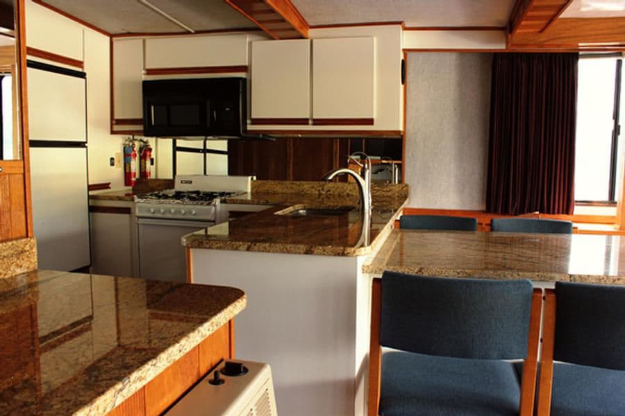 65 Foot Executive Houseboat