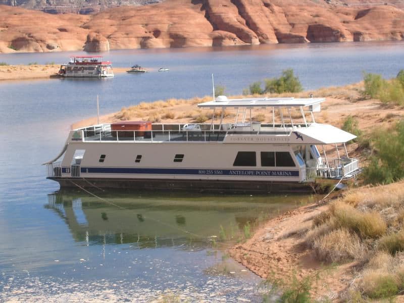 70 Foot Titanium Houseboat