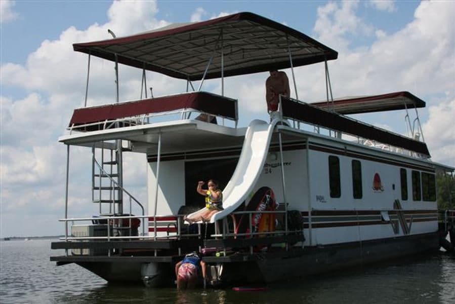 Adventurer Houseboat