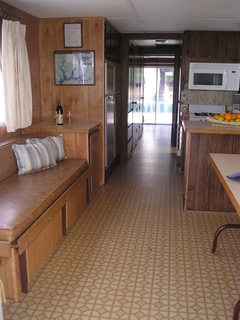 Deluxe Houseboat Shasta