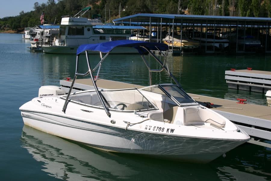 Never forget the ski boat for an ideal day out on the lake