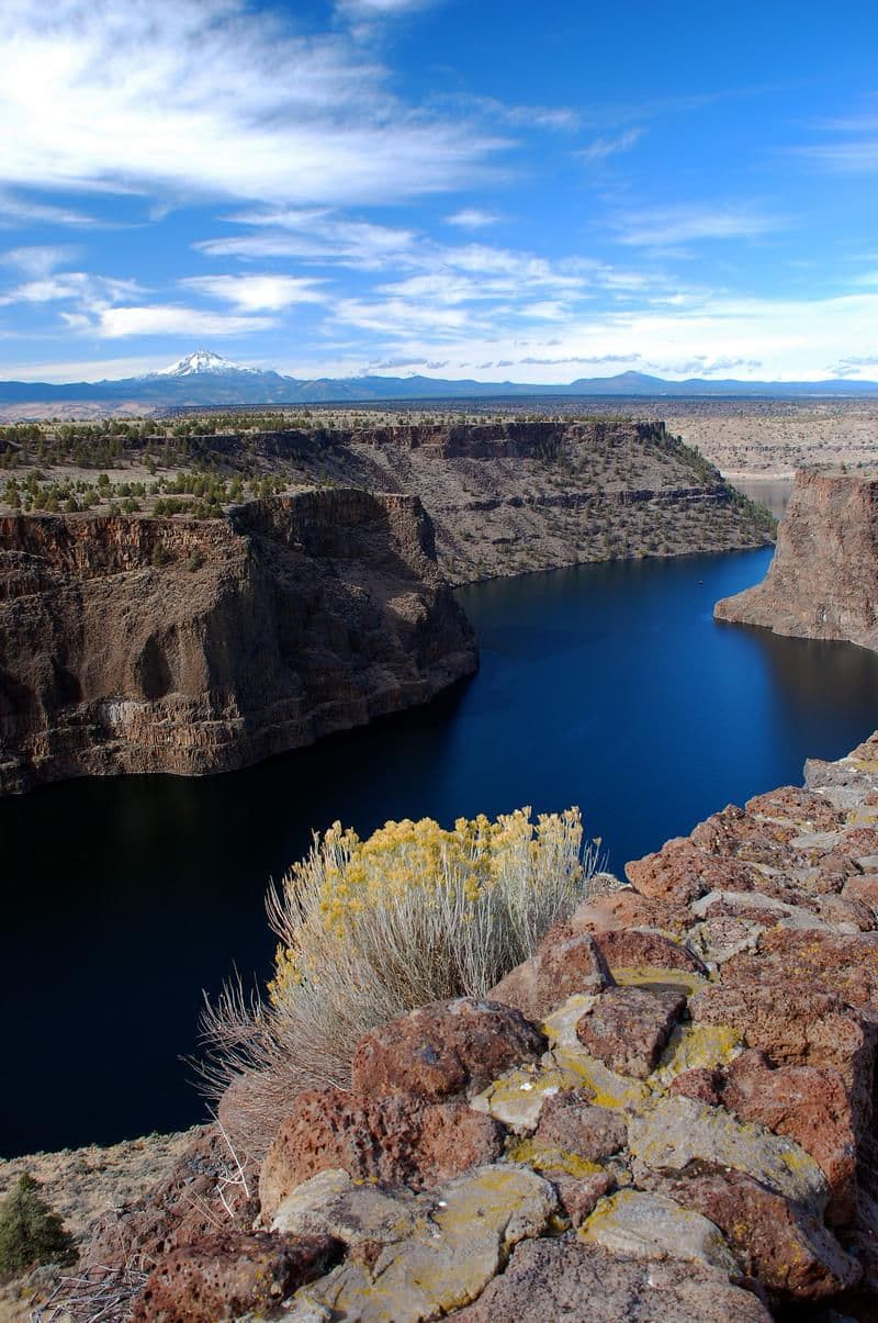 Lake Billy Chinook Houseboat Rentals