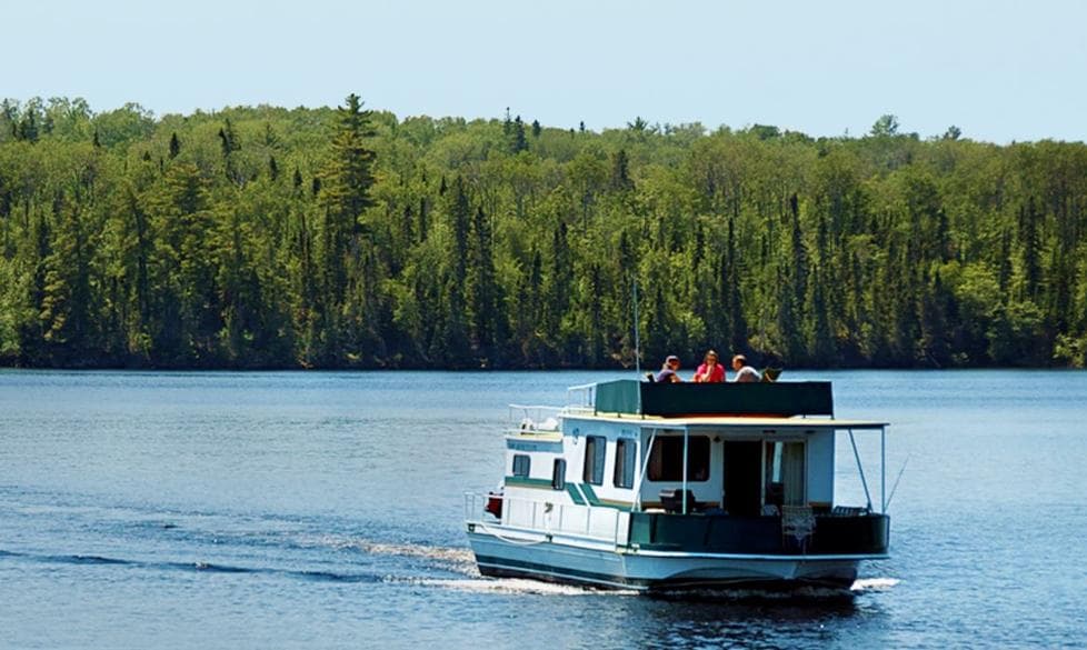 Cruising with Rainy Lake Houseboats