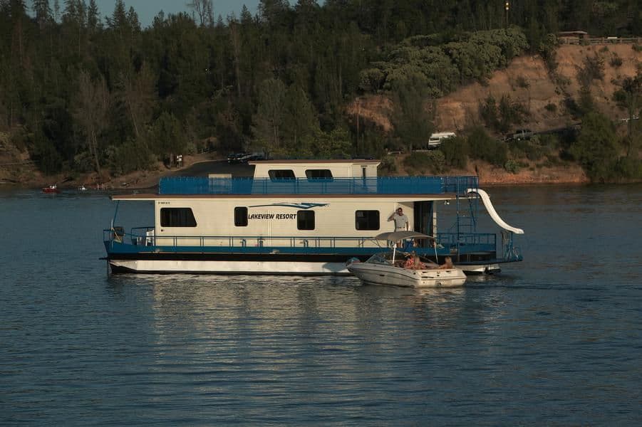 Royal Star Houseboat