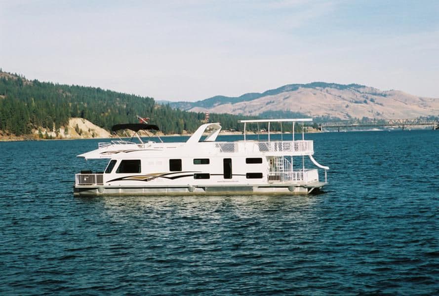 SuperCruiser Elite Houseboat