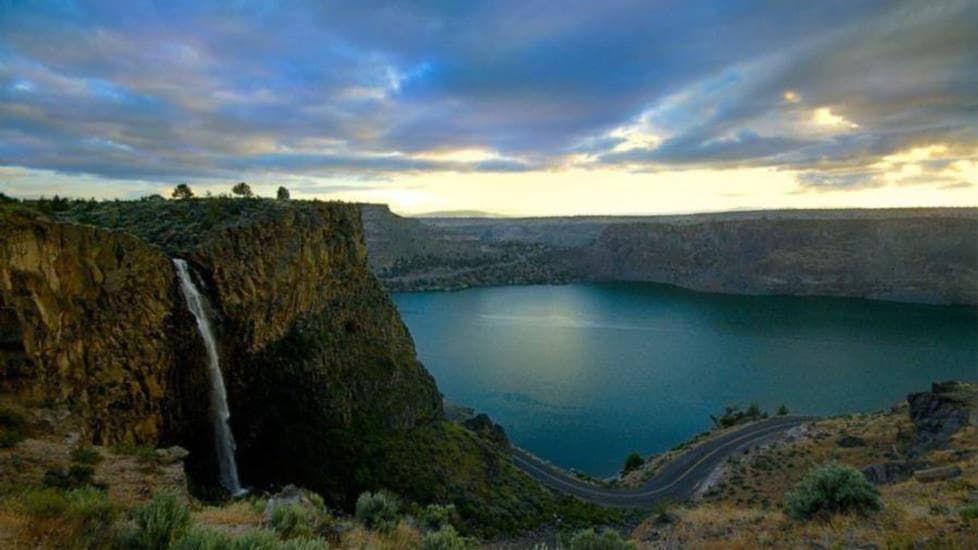 Billy Chinook Falls