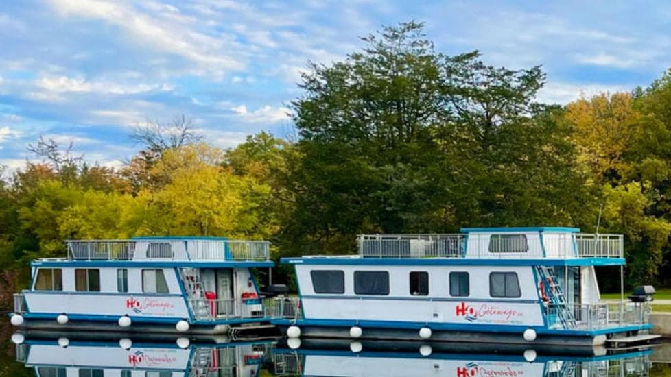 Rush hour on the Trent-Severn Waterway