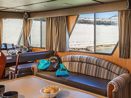 48 Navigator Class Houseboat