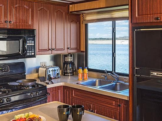 48 Navigator Class Houseboat