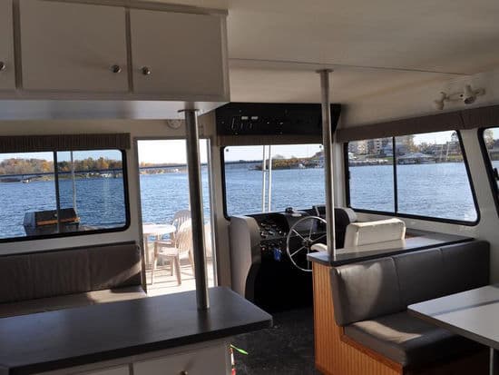 53' Deluxe Keycraft Cruiser Houseboat