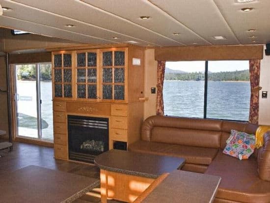 65 Titan Houseboat