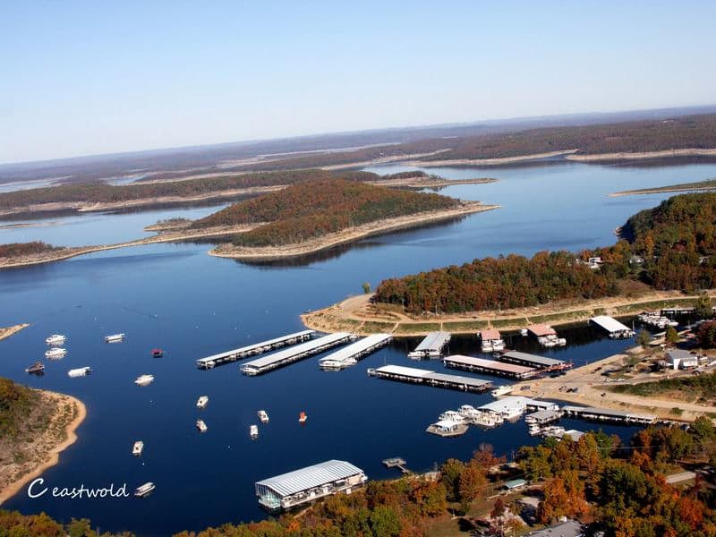 Setting out from Bull Shoals Lake Boat Dock to the open water Photos