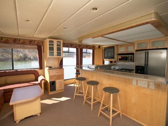 Corinthian Houseboat