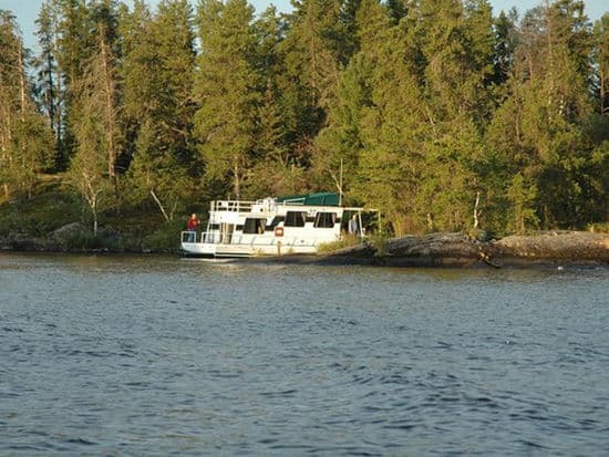 Honeymooner Houseboat