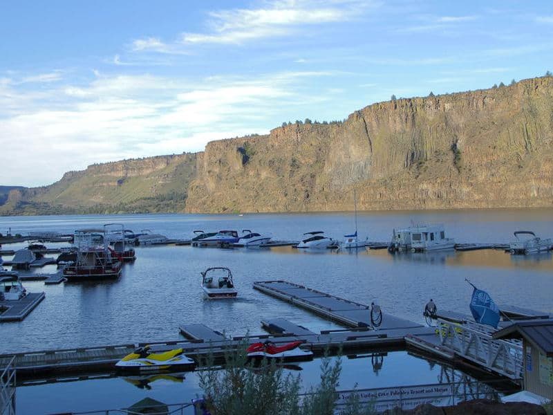 Houseboats, powerboats and personal watercraft make for great companions Photos