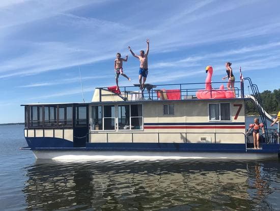 44 Foot Houseboat