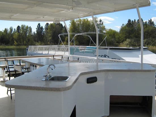 SuperCruiser Elite Houseboat