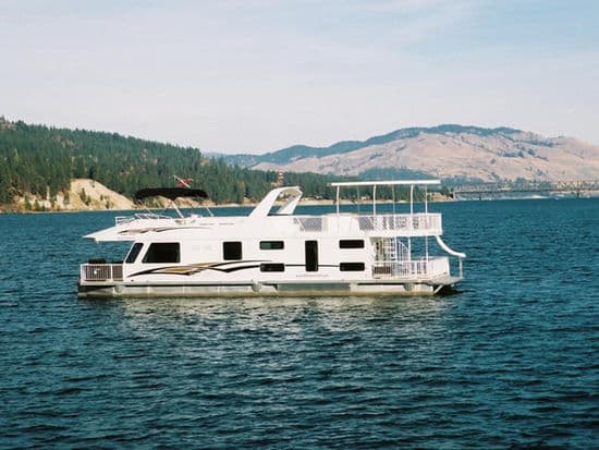 SuperCruiser Elite Houseboat