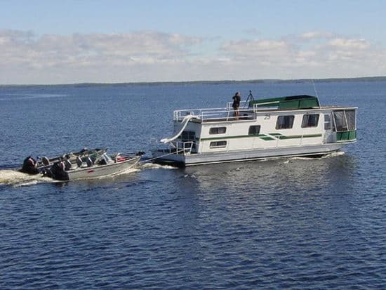 Tamarac Houseboat