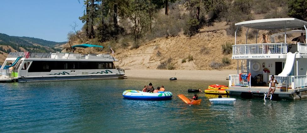 Fun on Lake Roosevelt from Kettle Falls Marina