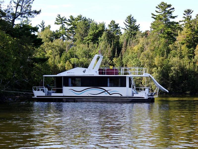 seaside cruiser houseboat